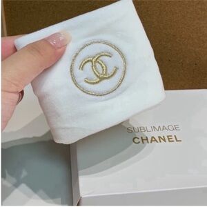 CHANEL White and Gold Embroidered CC Headband